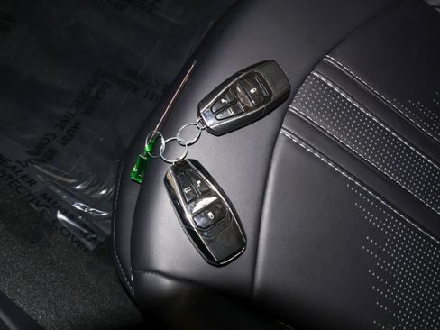 Used 2023 Aston Martin V8 Vantage Roadster RWD image 30