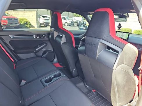 Used 2023 Honda Civic Type R image 11