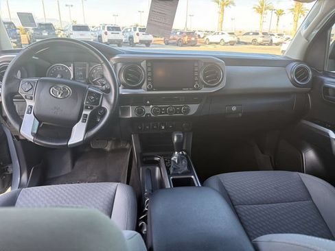 Certified 2021 Toyota Tacoma SR5 AWD/4WD image 14