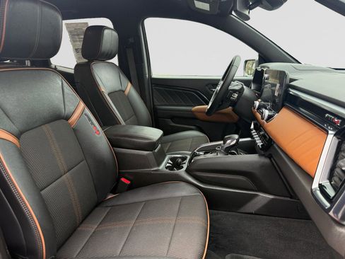 Used 2024 GMC Canyon AT4 image 15