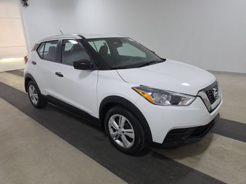 Used 2020 Nissan Kicks S FWD image 4