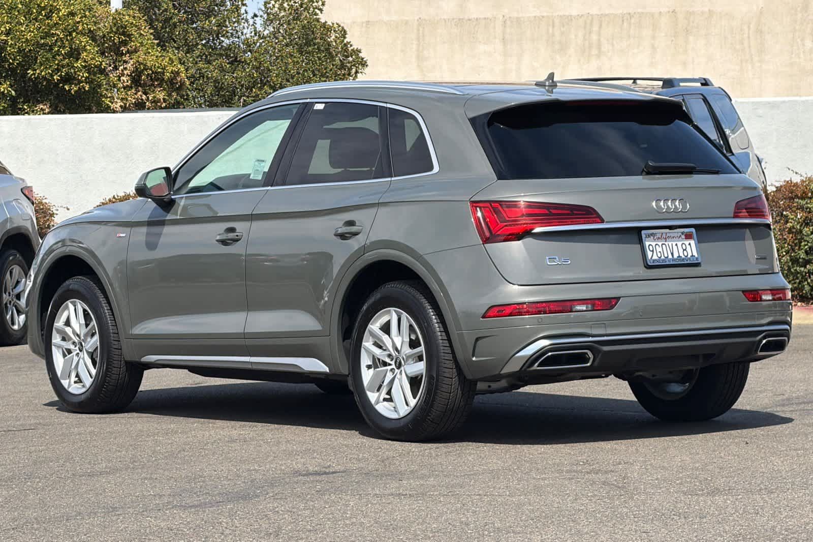 Used 2023 Audi Q5 2.0T Premium w/ Convenience Package AWD/4WD image 7
