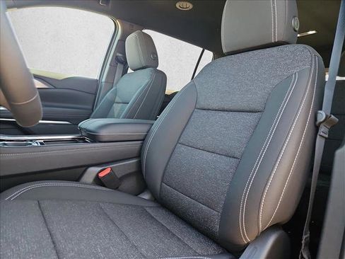 New 2026 Chevrolet Traverse LT w/ LPO, Floor Liner Package image 4