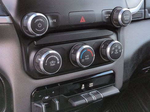 Used 2022 RAM 1500 Big Horn image 24