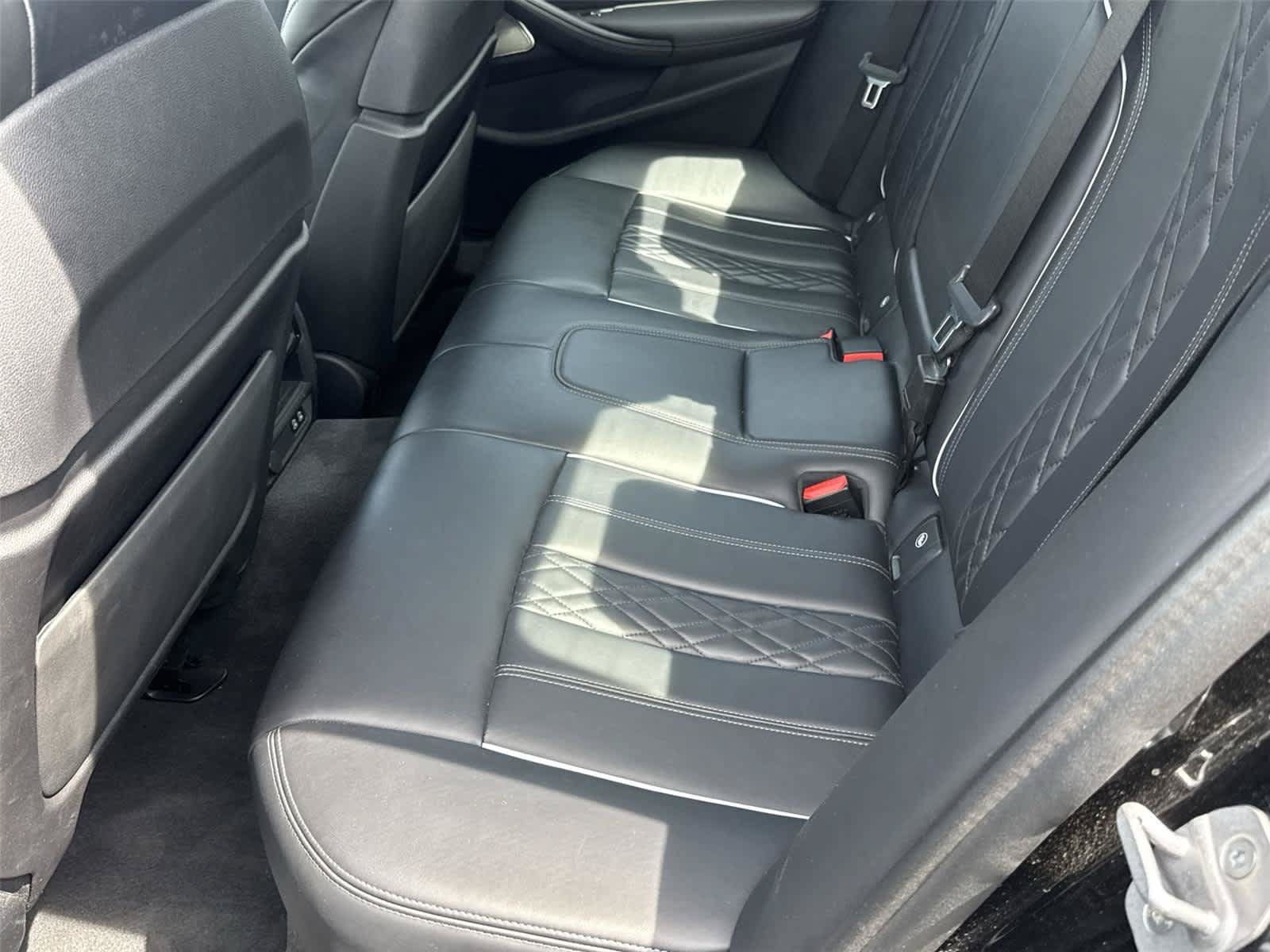 Used 2022 BMW 530i xDrive w/ M Sport Package AWD/4WD image 15