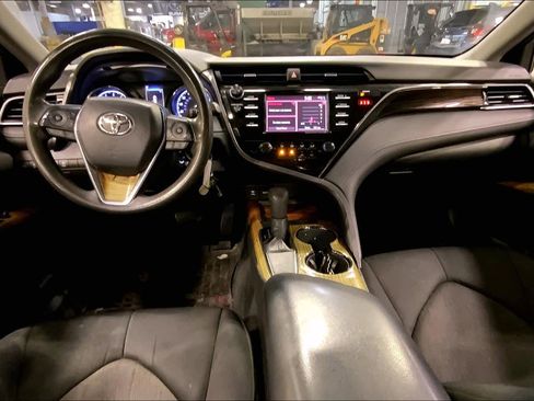 Used 2019 Toyota Camry LE image 15