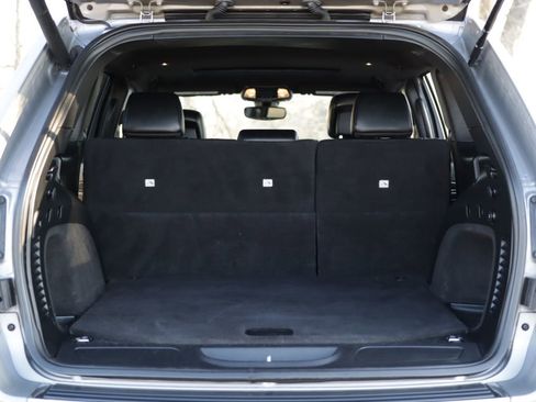 Used 2020 Jeep Grand Cherokee Limited image 30