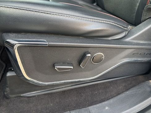 Used 2022 Ford F150 Lariat w/ Equipment Group 502A High image 54