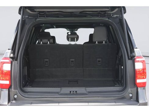 Used 2021 Ford Expedition XLT RWD image 34