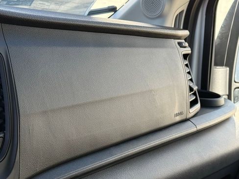 New 2025 Ford Transit 250 148 Medium Roof image 7