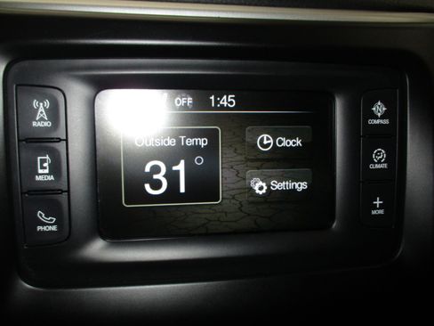 Used 2017 Jeep Cherokee Sport w/ Cold Weather Group image 29