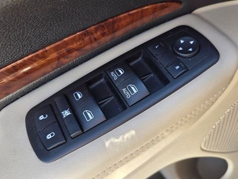 Used 2014 Dodge Durango Limited w/ Nav & Power Liftgate Group image 34