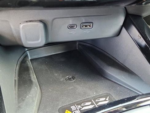 New 2026 Chevrolet Trax RS w/ Sunroof Package FWD image 17