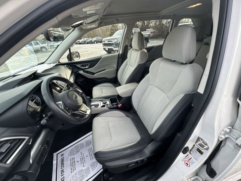 Used 2019 Subaru Forester Premium w/ All-Weather Package image 20