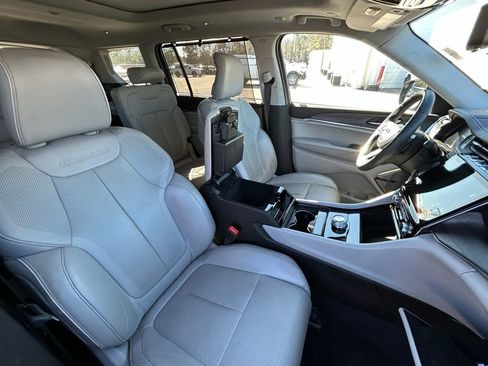 Used 2021 Jeep Grand Cherokee L Overland w/ Luxury Tech Group IV image 27