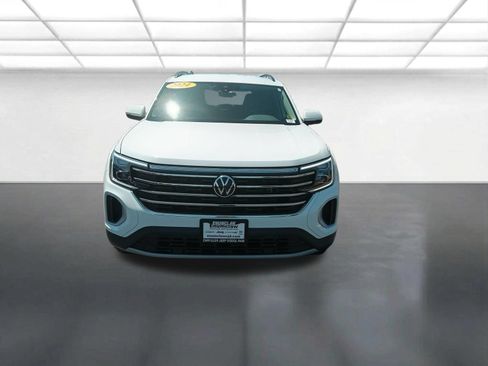 Used 2024 Volkswagen Atlas SE AWD/4WD image 9