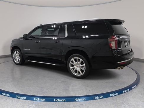 Used 2022 Chevrolet Suburban High Country w/ Max Trailering Package AWD/4WD image 8