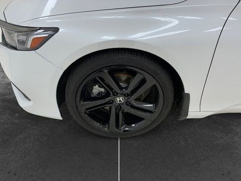 Used 2022 Honda Accord Sport image 9