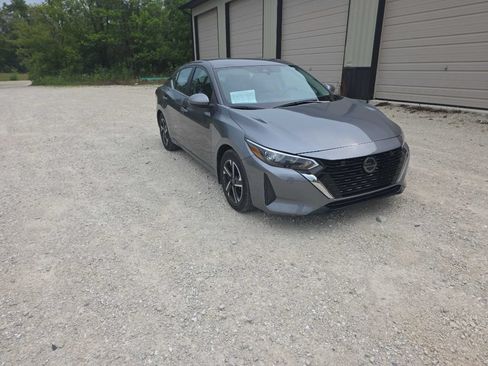 Used 2025 Nissan Sentra SV w/ All-Weather Package FWD image 3