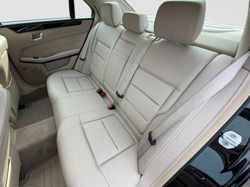 Used 2016 Mercedes-Benz E 350 4MATIC Sedan image 13
