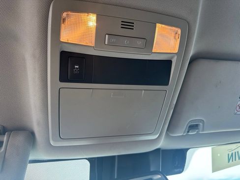 Used 2018 Toyota Tacoma SR5 RWD image 15