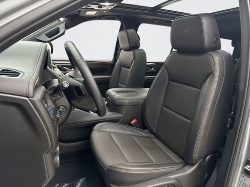 Used 2024 Chevrolet Tahoe High Country image 11