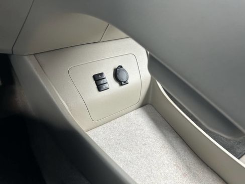 Used 2011 Toyota Prius Four image 31