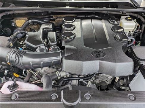 Used 2023 Toyota 4Runner SR5 Premium w/ Moonroof Package image 24