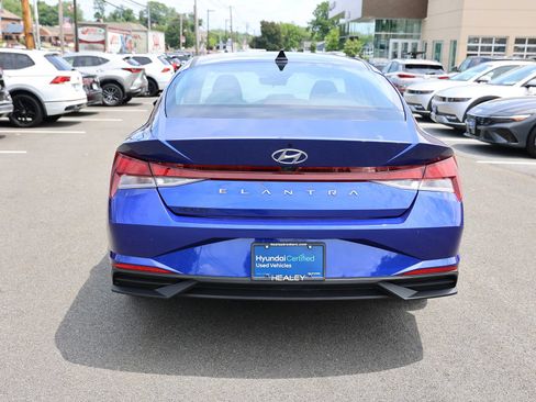 Used 2023 Hyundai Elantra SEL FWD image 6