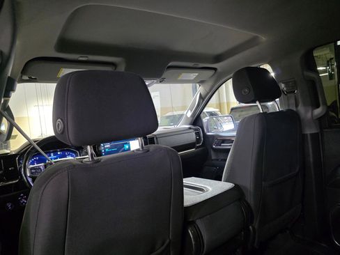 Used 2023 Chevrolet Silverado 1500 LT RWD image 17