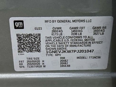 Used 2023 Chevrolet Traverse RS image 35