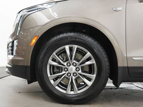 Used 2023 Cadillac XT5 Premium Luxury w/ Technology Package AWD/4WD image 29