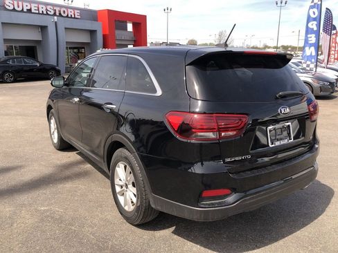 Used 2020 Kia Sorento LX FWD image 12
