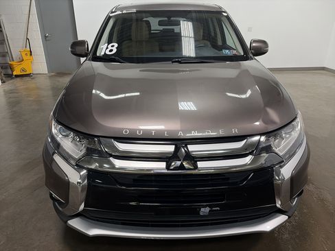 Used 2018 Mitsubishi Outlander SE image 8