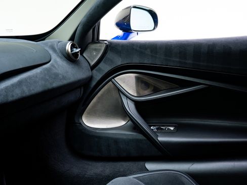 Used 2018 McLaren 720S Performance RWD image 50