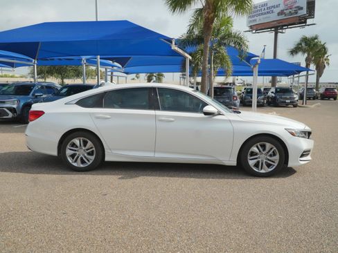 Used 2020 Honda Accord LX image 4