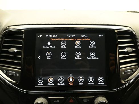 Used 2020 Jeep Grand Cherokee Altitude image 17