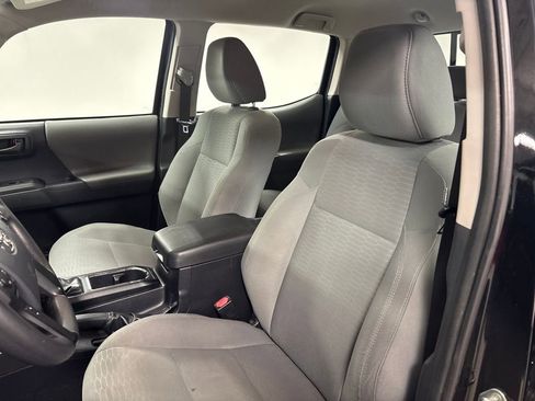 Used 2018 Toyota Tacoma SR w/ SR Convenience Package image 26