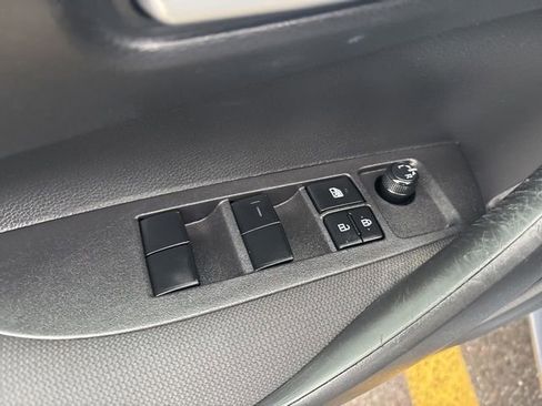 Used 2021 Toyota Corolla LE w/ Carpet Mat Package (TMS) image 37