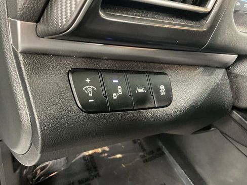Used 2020 Hyundai Elantra Limited w/ Ultimate Package 03 image 32