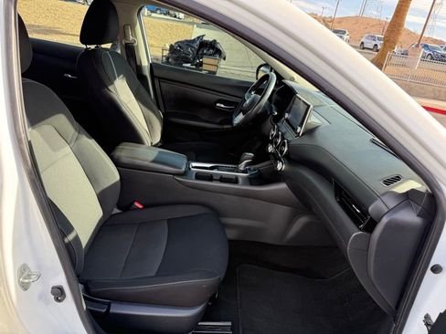 Used 2022 Nissan Sentra SV image 12