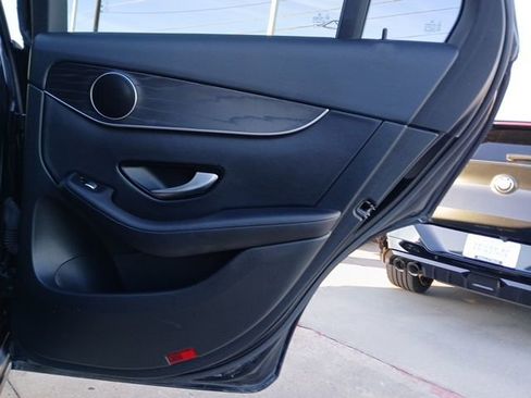Used 2018 Mercedes-Benz GLC 300 image 11