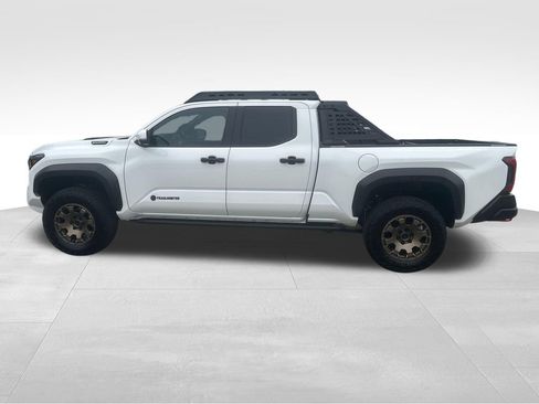 Used 2025 Toyota Tacoma 4x4 Double Cab Hybrid w/ Tow Tech Package image 8