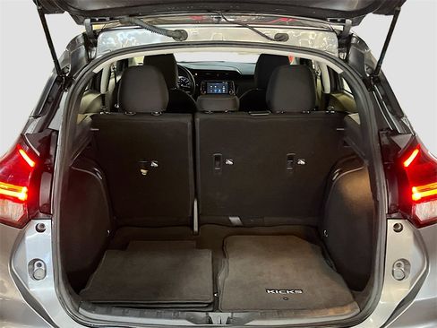 Used 2022 Nissan Kicks S image 23