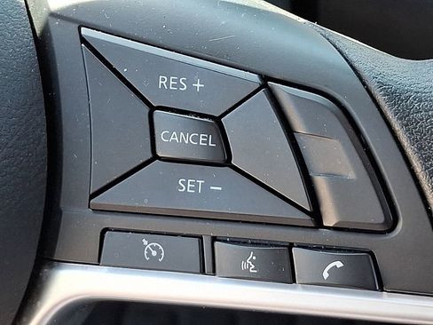 Used 2025 Nissan Altima 2.5 SV FWD image 21