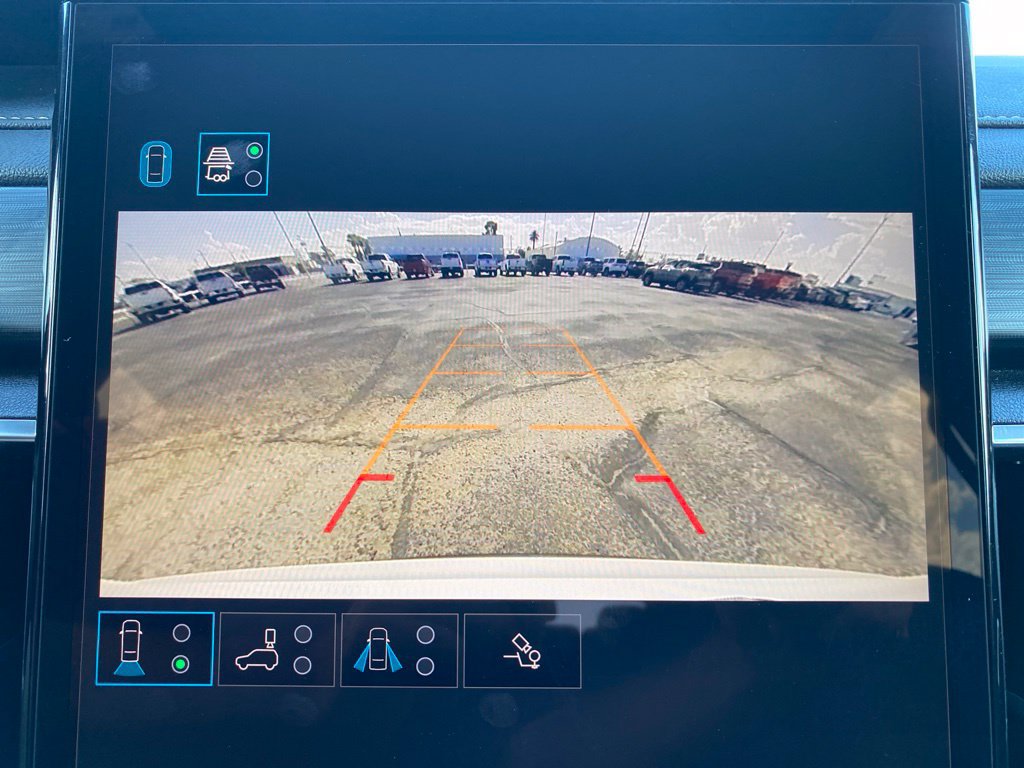 Used 2025 GMC Acadia Elevation FWD image 9