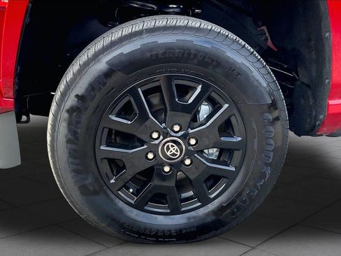 Used 2026 Toyota Tacoma SR5 AWD/4WD image 9