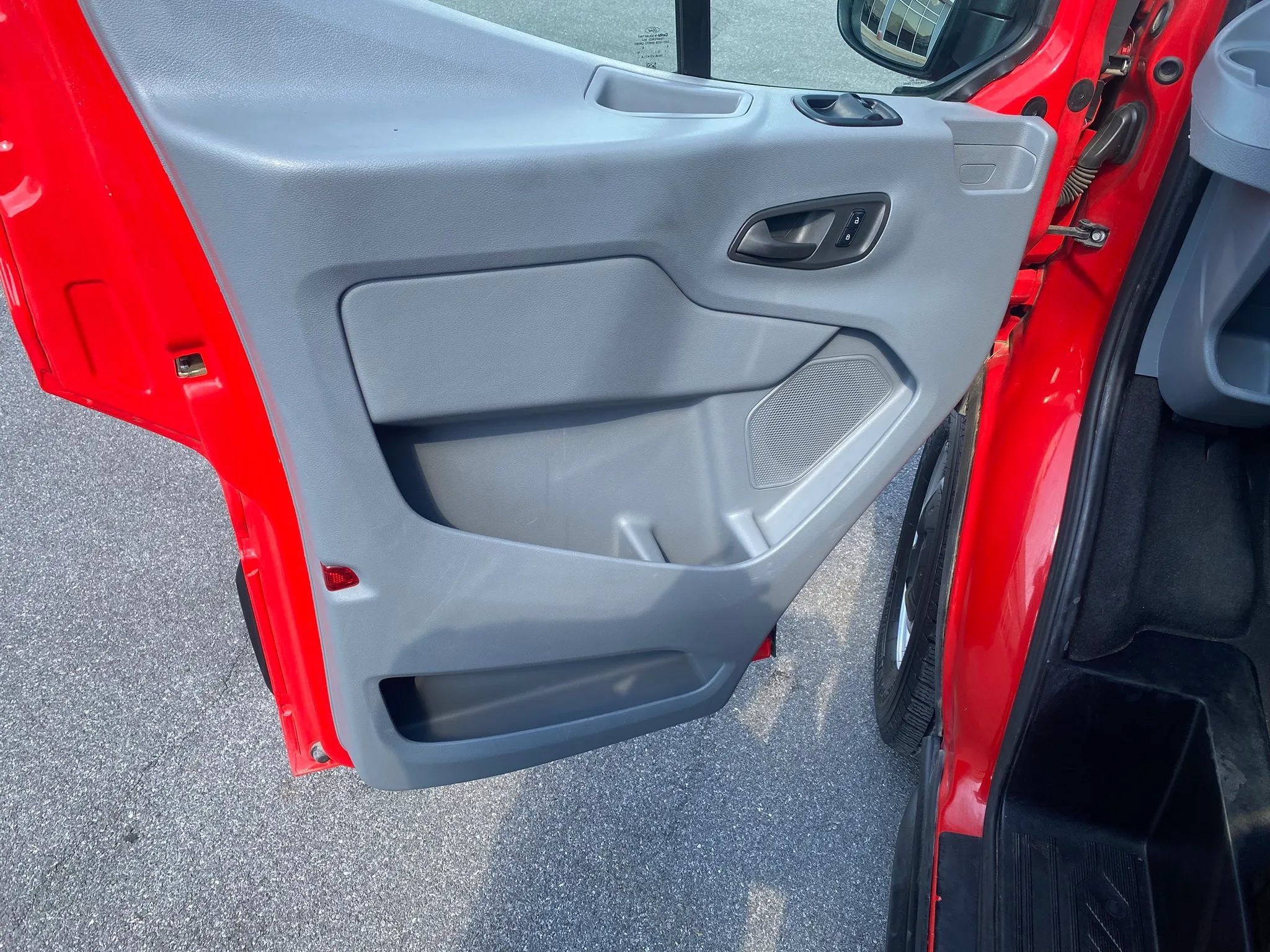 Used 2016 Ford Transit 350 XL RWD image 8