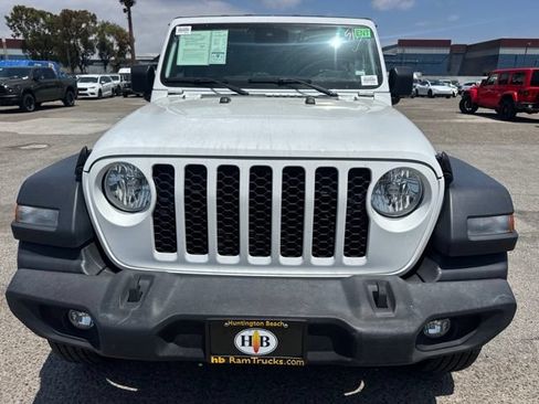 Used 2024 Jeep Wrangler Unlimited Sport AWD/4WD image 2