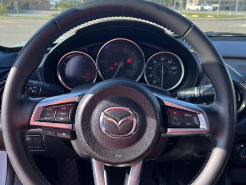 Used 2017 MAZDA MX-5 Miata Sport image 16